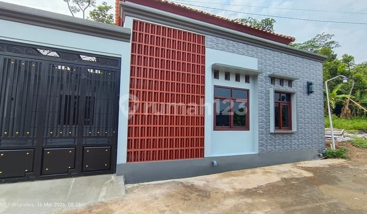 For Sale: New House Only 5 Minutes to Unnes Semarang City