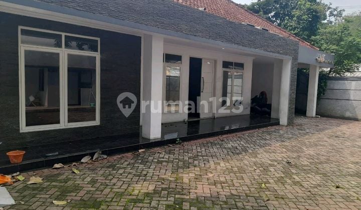 Di Sewakan Rumah Besar untuk Usaha
