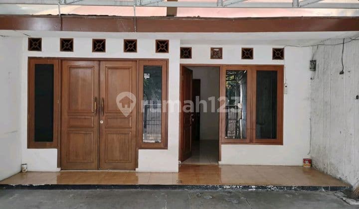 Di Sewakan Rumah Pinggir Jalan untuk Kantor