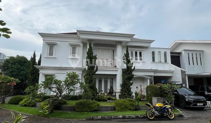 Rumah Mewah dengan Kolam Renang di Area Premium Bintaro - Harga Nego!