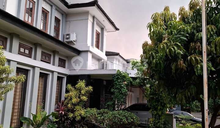 Rumah Megah di Perumahan Premium Bintaro Sektor 7, Dekat Bxc!