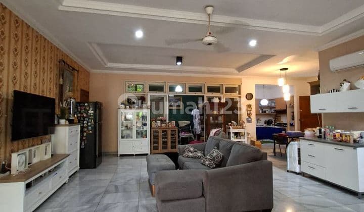 Rumah Mewah di Perumahan Asri Bintaro Sektor 3, Dekat Akses Toll dan Stasiun!