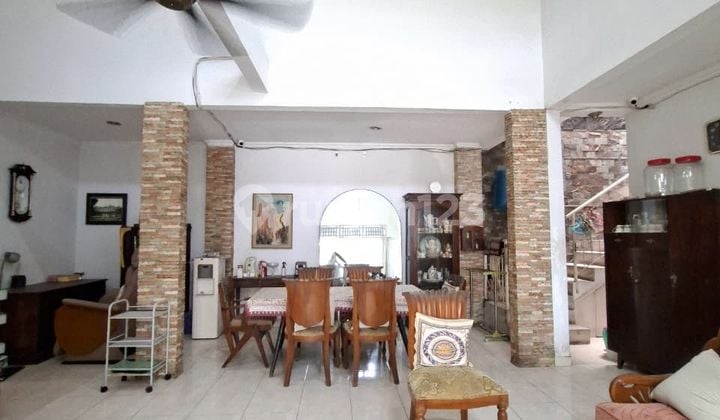 Dijual Rumah Siap Huni Luas di Bintaro Sektor 3
