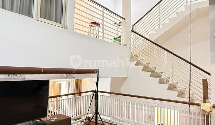 For Sale! Rumah Cantik Modern di Kebayoran Bintaro - Lingkungan Asri, Harga Nego!