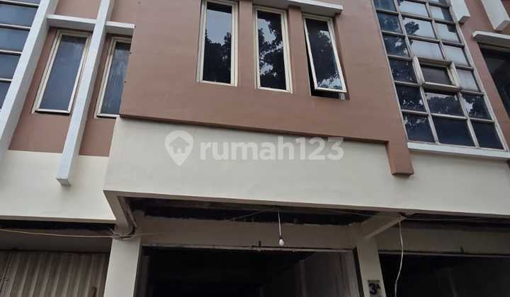 Ruko 4 Lantai Siap Pakai dan Lokasi Strategis @Bintaro Jaya Sektor 3A