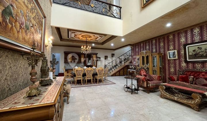 FOR SALE - Rumah Mewah Hook di Bintaro Sektor 9, Full Furnish ada Kolam Renang Pribadi