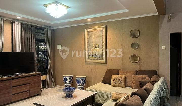 Rumah Hook Siap Huni di Bintaro Sektor 5