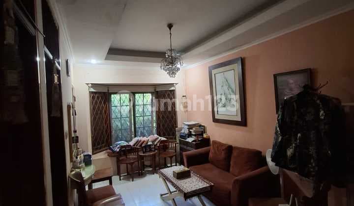Rumah Minimalist di Bintaro Sektor 5, Dekat ke Stasiun dan Akses Toll!