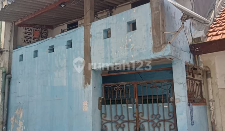 House for Sale on Dapuan Kidul Street Surabaya