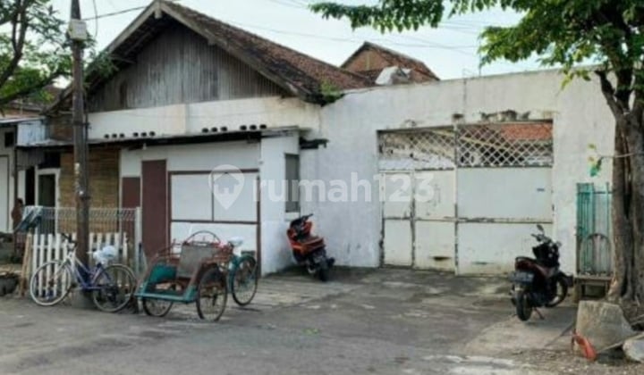 Dijual Rumah SHM di Jl Pesapen Kali Pabean Cantian Surabaya