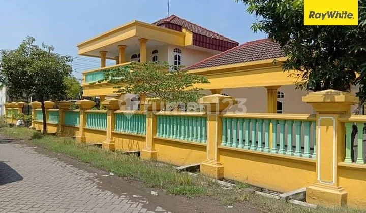 Disewakan Rumah 2 Lt di Tawang Sari Permai Kletek Taman Sidoarjo Disewakan Rumah 2 Lt di Tawang Sari Permai Kletek Taman Sidoarjo