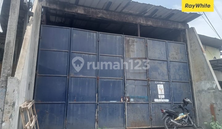 Warehouse for Sale on Kampung Seng Street, Simokerto, Surabaya Warehouse for Sale on Kampung Seng Street, Simokerto, Surabaya
