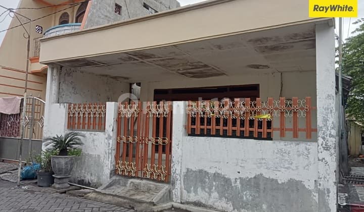 House for Sale on Jl Pacar Kembang Surabaya