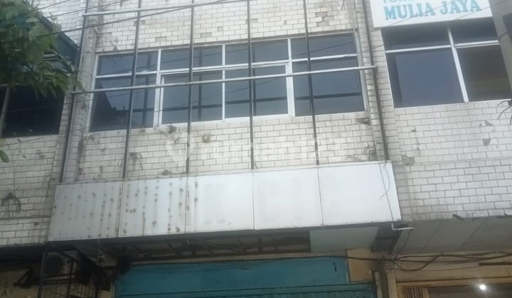 For Rent: Shop House on Tembaan Street, Central Surabaya For Rent: Shop House on Tembaan Street, Central Surabaya