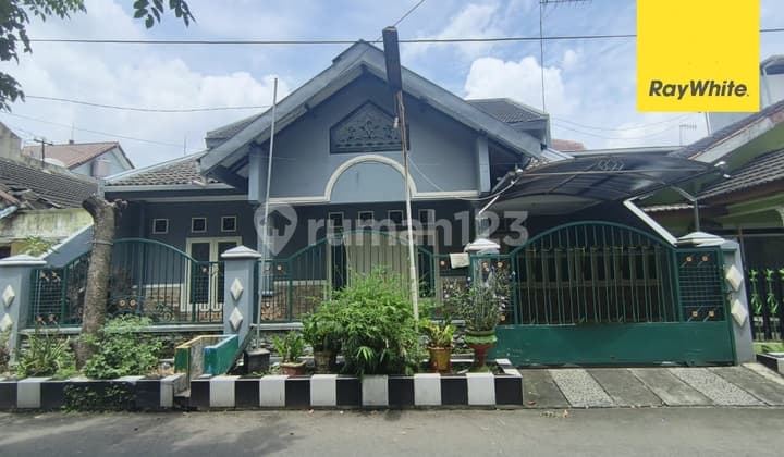 House for Rent on Taman Wisma Menanggal Street, Surabaya