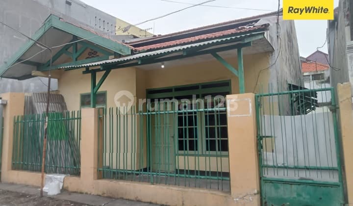 For Sale House on Kupang Panjaan Street, Surabaya