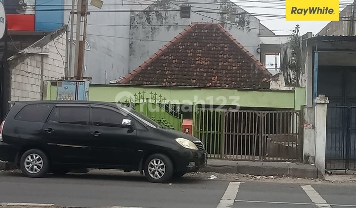 For Rent House on Tembok Dukuh Street, Central Surabaya