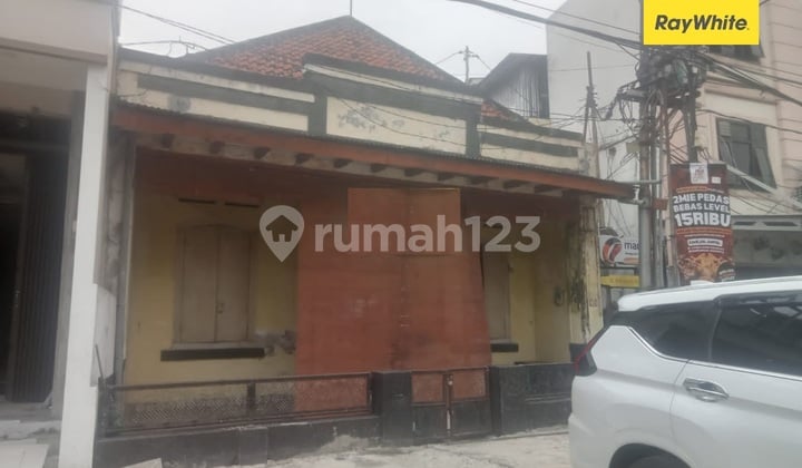 For Rent House on KH Mas Mansyur Street Surabaya