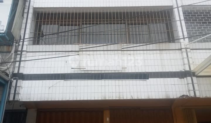 For Rent Shop House on Koblen Street, Central Surabaya