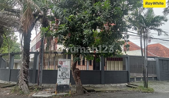 Rumah SHM Dijual di Jl Jaksa Agung Suprapto Surabaya