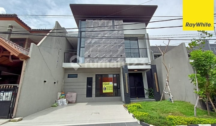 Dijual Rumah 2 lantai di Gayungsari Barat Surabaya Dijual Rumah 2 lantai di Gayungsari Barat Surabaya