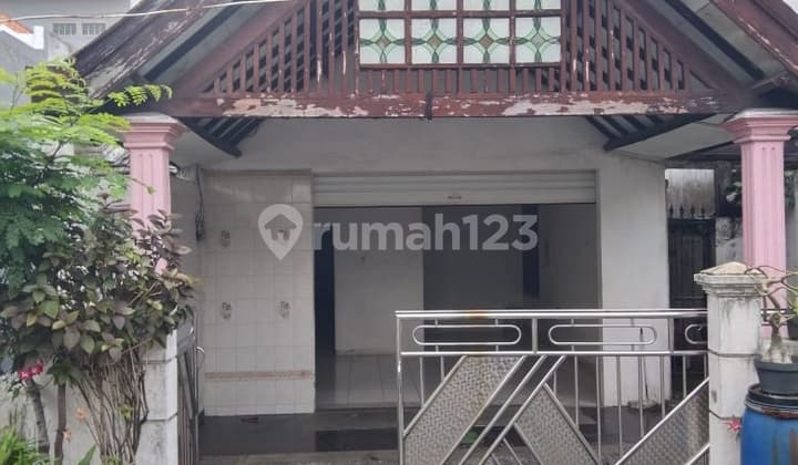 2-story House for Sale on Jl Kedung Anyar, Central Surabaya