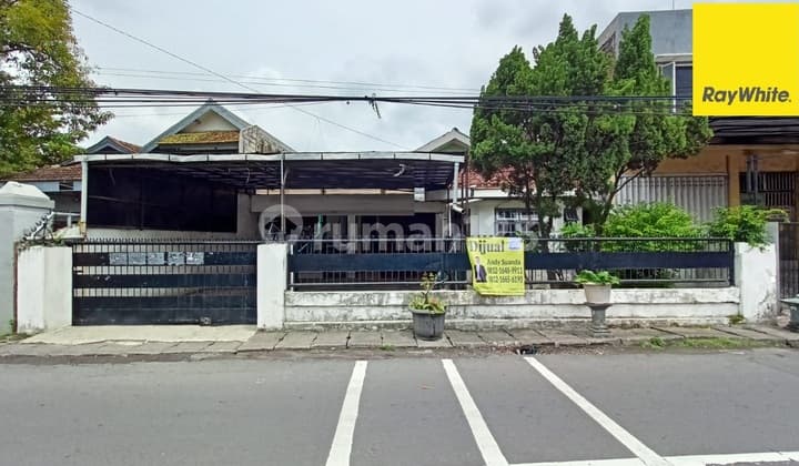 Dijual Rumah SHM di Jalan Raya Jambangan Surabaya
