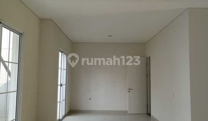 Disewakan Rumah Besar Dan.bagus.di.de Park Bsd, Dekat Aeon Mall