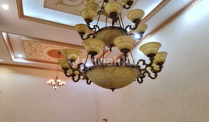 Dijual Rumah Mewah Ada Lift di Katamaran Pik