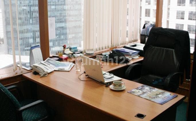 disewakan office space luas 250 full furnished menara sudirman jakarta selatan