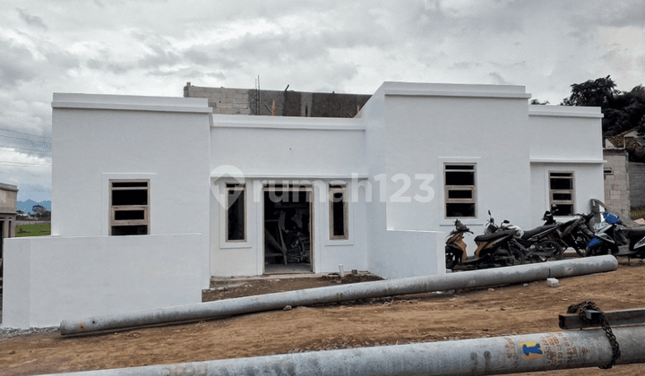 Rumah Baru Lingkungan Baru di Kutawaringin