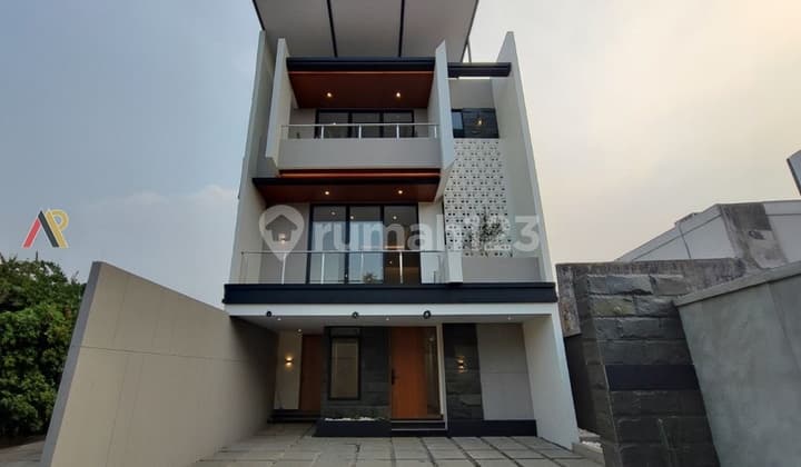 Rumah 3 Lt Rooftop Private Pool Pasar Minggu Jakarta Selatan