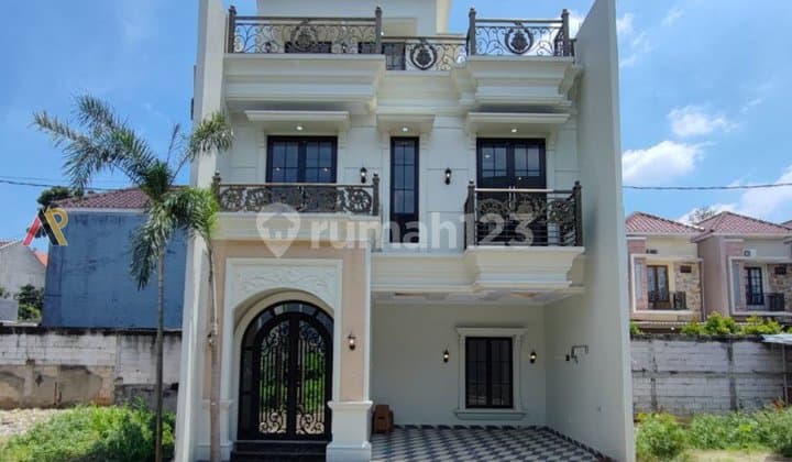 Rumah Classic Dekat Tol Brigif Jagakarsa Jakarta Selatan