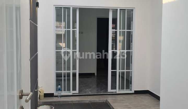 Di Sewakan Rumah cantik siap huni Di Harapan Indah 1 Bekasi