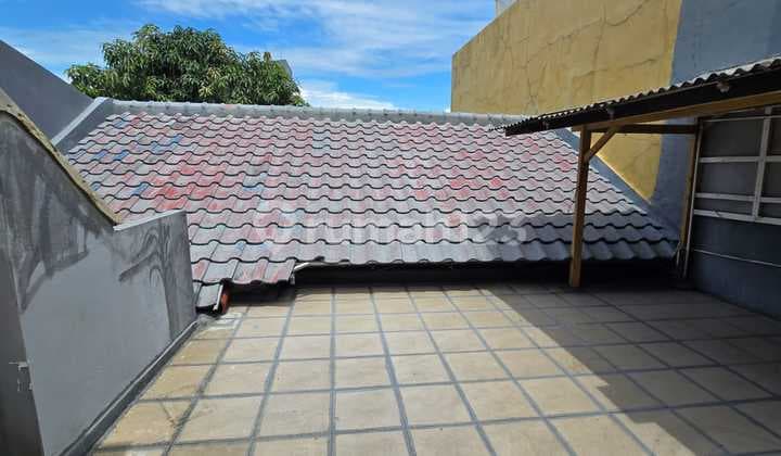 Rumah Bagus Siap Huni 1,5 Lantai di Harapan Indah 1 Bekasi