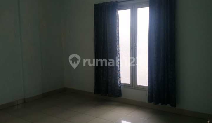 Ruko Hook Langka 3 Lantai - Kebon Kosong Raya, Jakarta Pusat