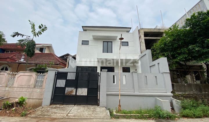 Rumah Modern Minimalis Hadap Utara Dalam Komplek di Cinere