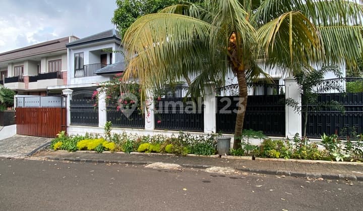 Rumah Cantik Dalam Perumahan Elit di Jantung Cinere