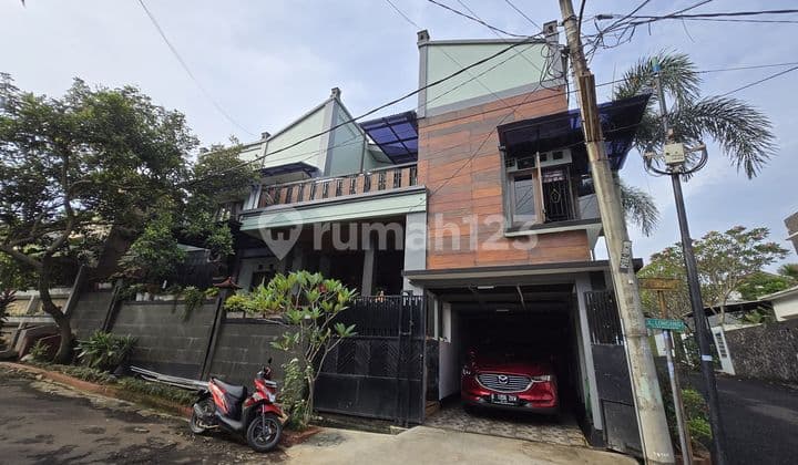 Rumah Cantik Siap Huni Di Perumahan Paling Strategis Di Cinere