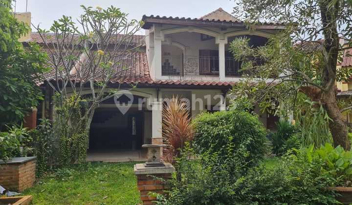 Rumah Bagus Tropical Style Dekat Aksestol