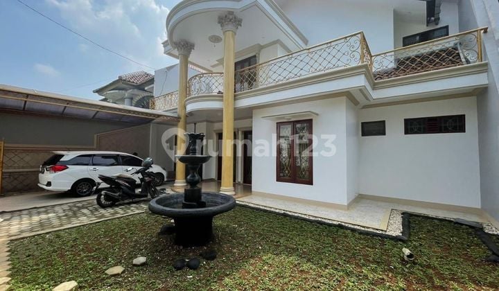 Rumah Bags 2 Lantai Sudah Renovasi di Cirendeu