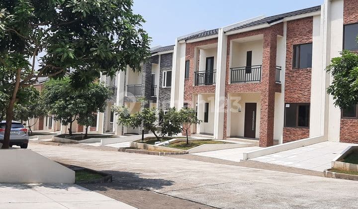 Brand New House with Japanese Earthquake-Resistant Technology in Sawangan