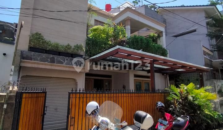 Hunian 5 kamar siap huni daerah Bangka Jakarta Selatan