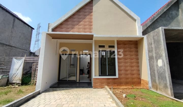 Beautiful 1-Story Residence in Pendowo Limo Depok