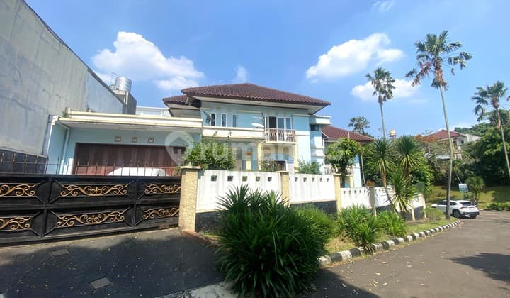 Rumah Dalam Komplek Elite Cinere Harga di Bawah Pasaran Posisi Hook