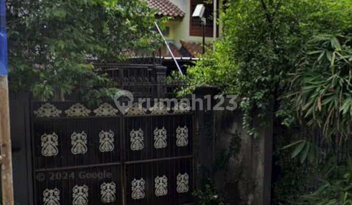 Rumah 2 Lantai Luas 746M2 di Pancoran Mas Hadap Timur