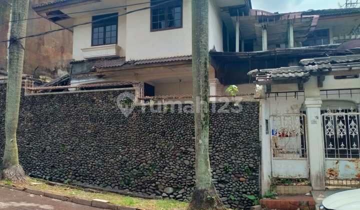 Land Count House in Cinere, Front and Back Garden, Area 520 m2
