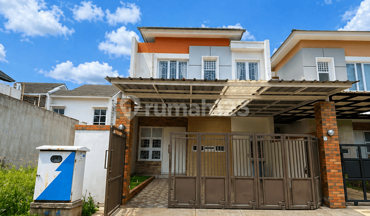 For Rent: 2-Storey House in a Complex in Cinere - Well-Maintained Building