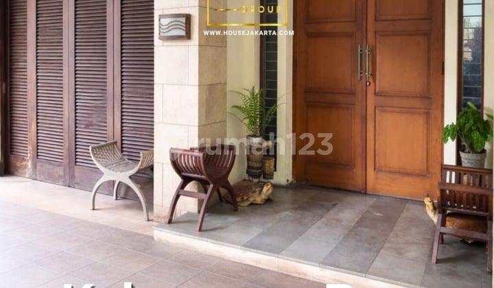 Bebas Banjir, Rumah, 2 Lantai, SHM, Siap Huni