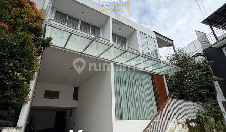 Dekat Akses Tol, Rumah, 3 Lantai, SHM, Siap Huni